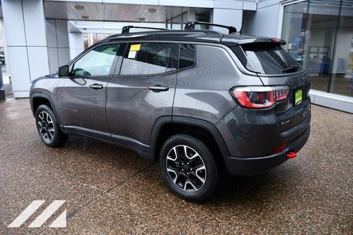 Granite Crystal Metallic Clearcoat 2019 Jeep Compass Trailhawk