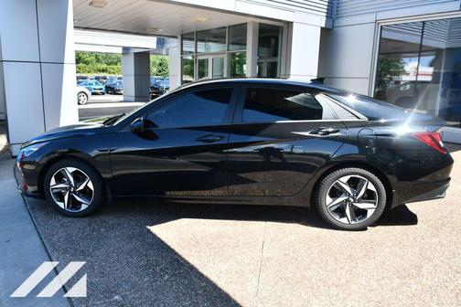 Phantom Black 2023 Hyundai ELANTRA SEL