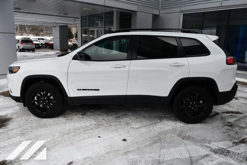 2023 Jeep Cherokee Altitude
