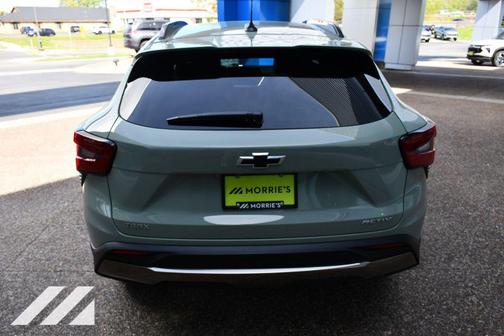 Cacti Green 2026 Chevrolet Trax FWD ACTIV