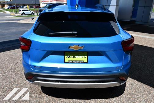 Marina Blue Metallic 2026 Chevrolet Trax LT