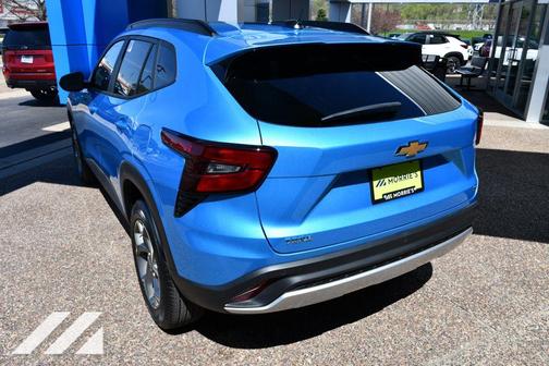 Marina Blue Metallic 2026 Chevrolet Trax LT