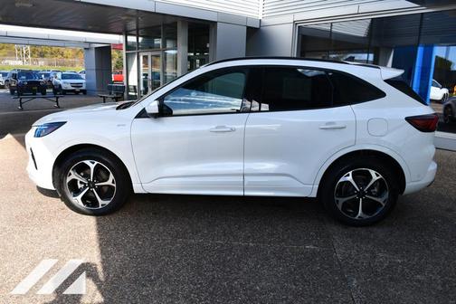 2023 Ford Escape ST-Line Elite