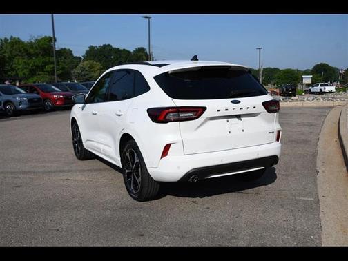 2023 Ford Escape ST-Line Elite