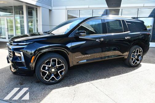 Mosaic Black Metallic 2026 Chevrolet Traverse High Country
