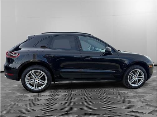 2017 Porsche Macan Base