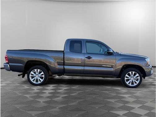 NO COLOR 2013 Toyota Tacoma 6 FT