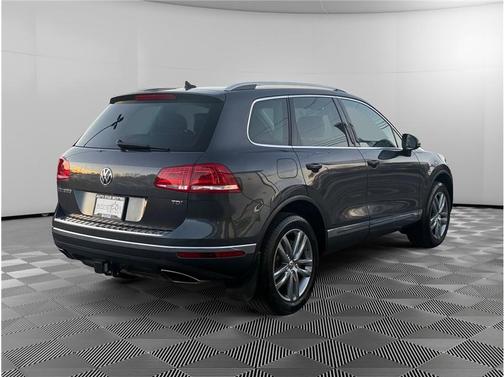 2015 Volkswagen Touareg TDI Lux