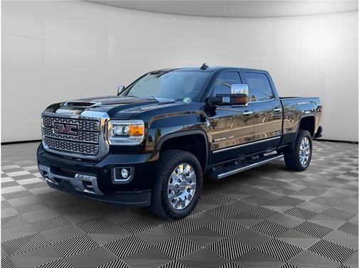 Black 2018 GMC Sierra 2500 Denali