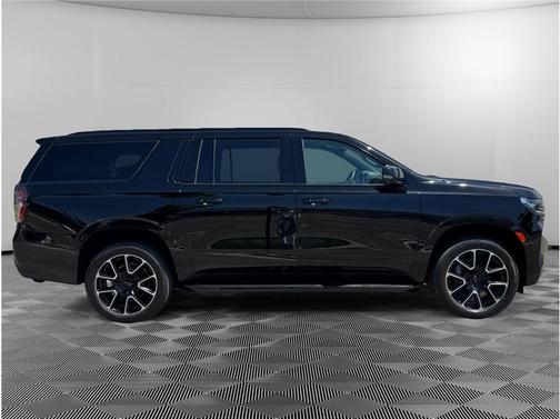 Black 2024 Chevrolet Suburban RST
