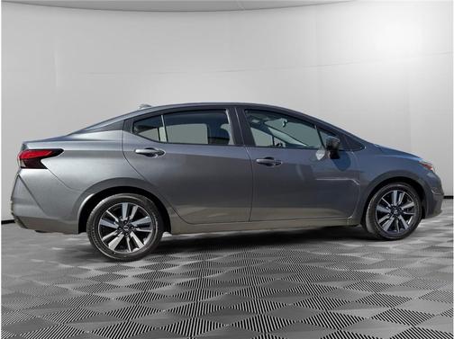 2020 Nissan Versa 1.6 SV