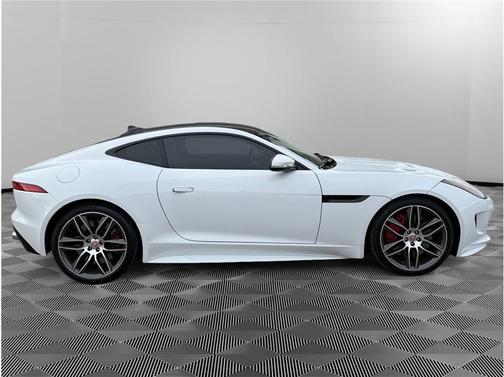 2016 Jaguar F-TYPE R