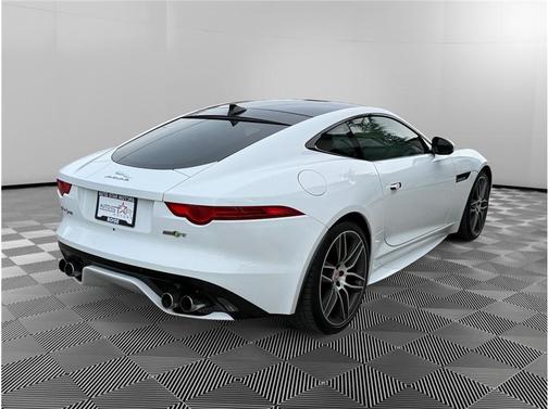 2016 Jaguar F-TYPE R