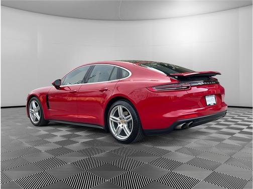 2018 Porsche Panamera 4S