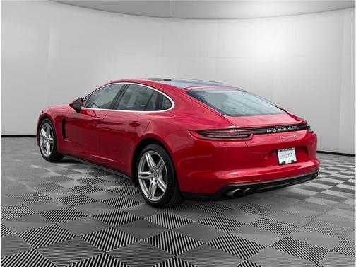 Red 2018 Porsche Panamera 4S