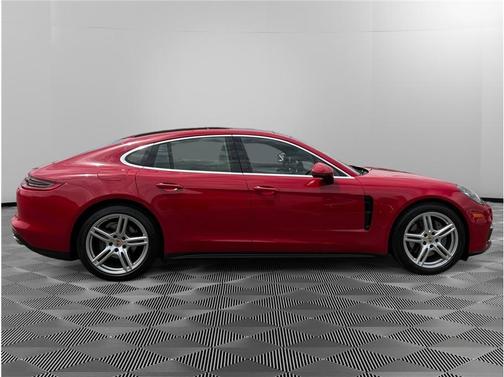 Red 2018 Porsche Panamera 4S