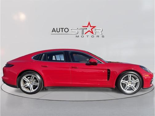Red 2018 Porsche Panamera 4S