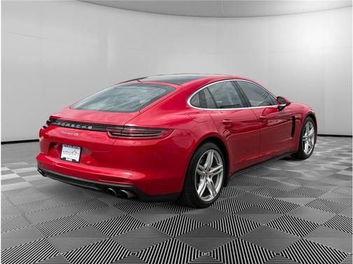 Red 2018 Porsche Panamera 4S