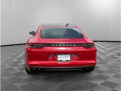 Red 2018 Porsche Panamera 4S