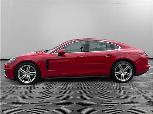 Red 2018 Porsche Panamera 4S