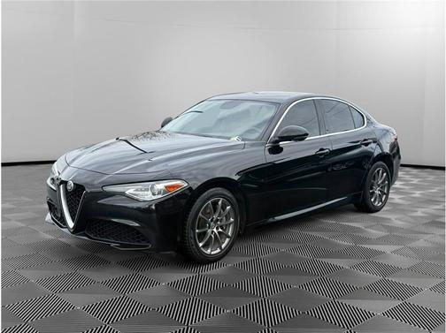 2017 Alfa Romeo Giulia Base