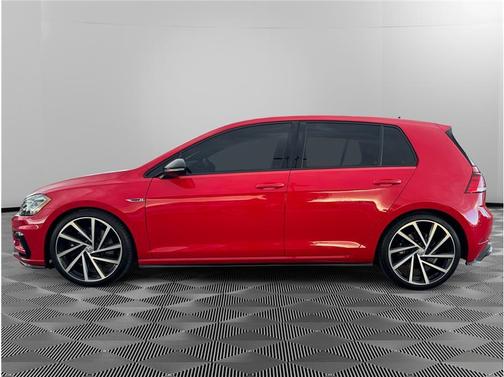 2018 Volkswagen Golf R 2.0T w/DCC & Navigation