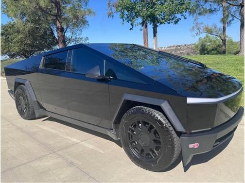 2024 Tesla Cybertruck Cyberbeast