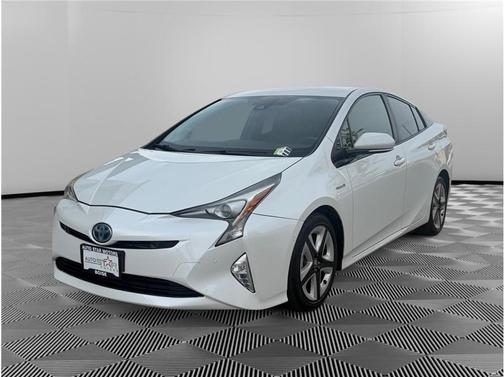 2017 Toyota Prius Three Touring