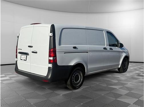 2023 Mercedes-Benz Metris Base