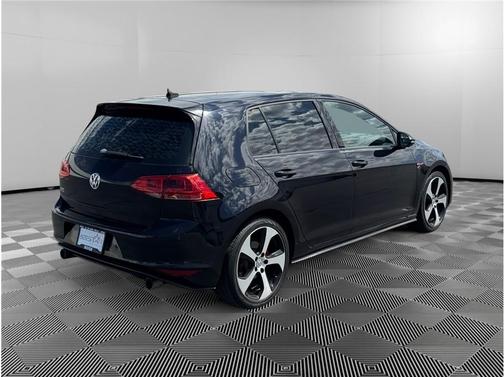 Deep Black Pearl Effect 2016 Volkswagen Golf GTI 2.0T S 4-Door