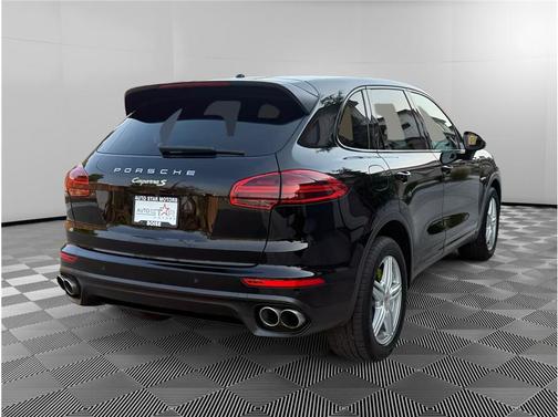 2016 Porsche Cayenne S