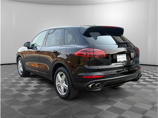 2016 Porsche Cayenne S