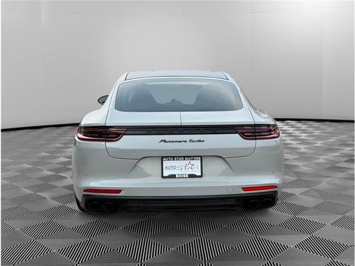 2018 Porsche Panamera Turbo