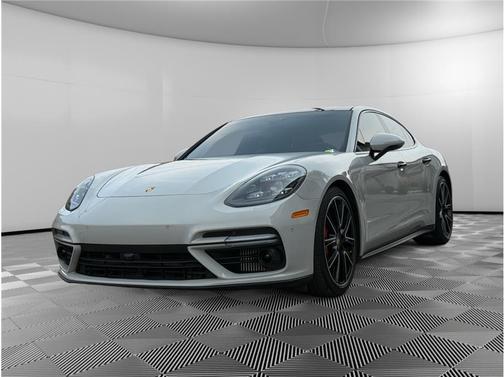 2018 Porsche Panamera Turbo