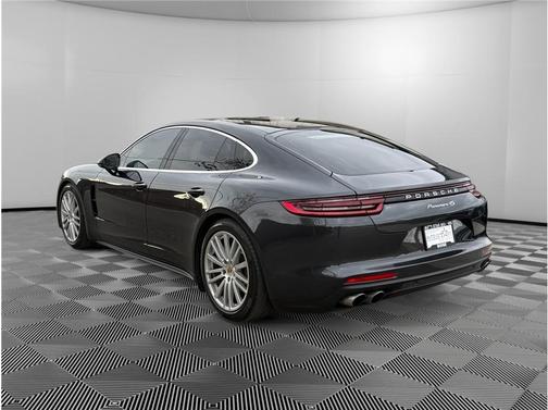 2017 Porsche Panamera 4S