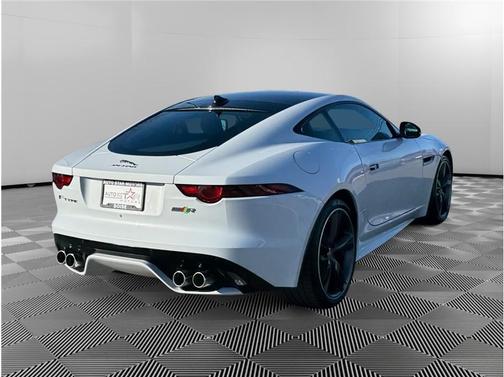 2019 Jaguar F-TYPE R