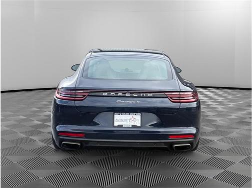 2019 Porsche Panamera 4