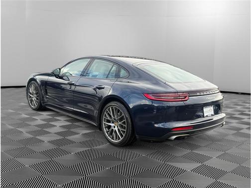 2019 Porsche Panamera 4