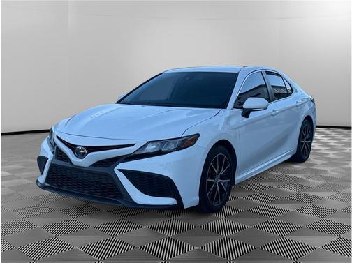 2023 Toyota Camry Hybrid SE