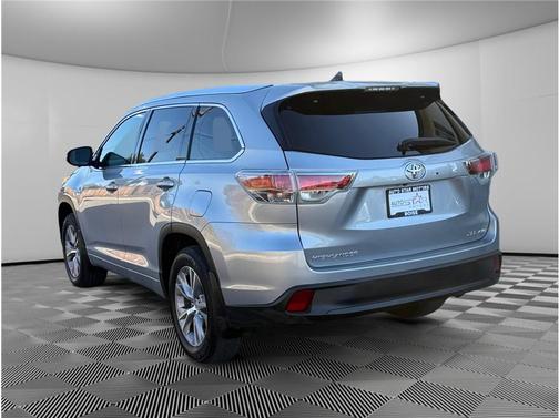 Silver 2014 Toyota Highlander XLE