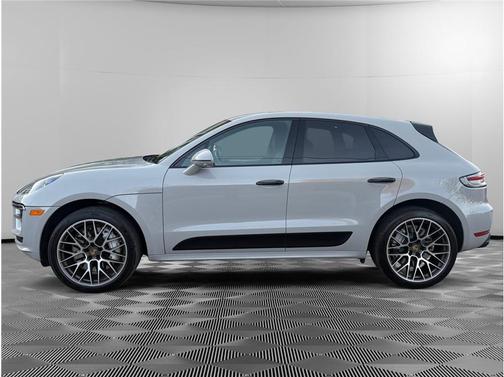 2021 Porsche Macan Turbo