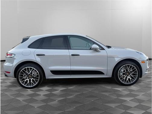 2021 Porsche Macan Turbo