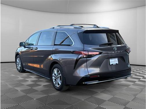 2021 Toyota Sienna Limited