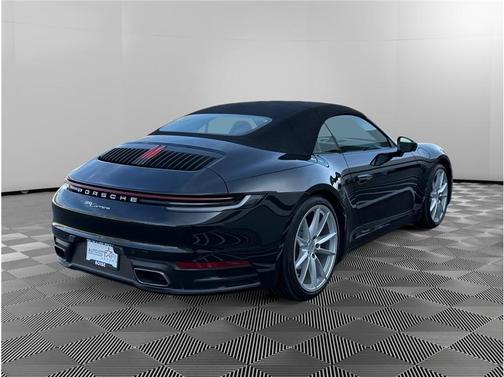 2022 Porsche 911 Carrera
