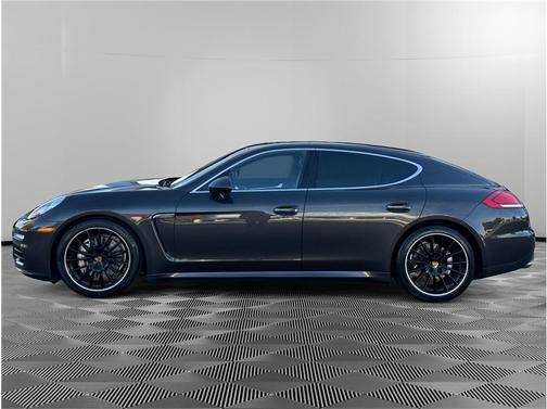 2015 Porsche Panamera S