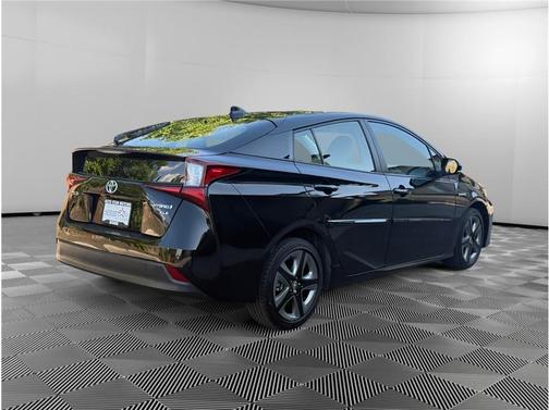 2021 Toyota Prius XLE