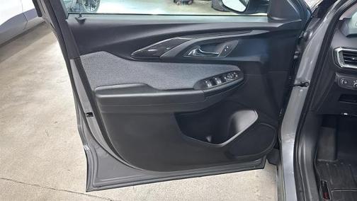 Sterling Gray Metallic 2023 Chevrolet Trailblazer LT