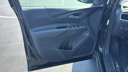 Mosaic Black Metallic 2024 Chevrolet Equinox LT