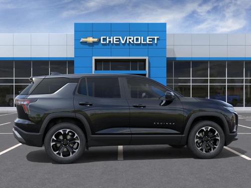 Mosaic Black Metallic 2026 Chevrolet Equinox LT