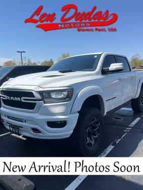 Bright White Clearcoat 2022 RAM 1500 Laramie